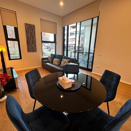 Luxe 2Br Executive Apartment Kingston Pool Parking Wifi Bbq Wine Экстерьер фото