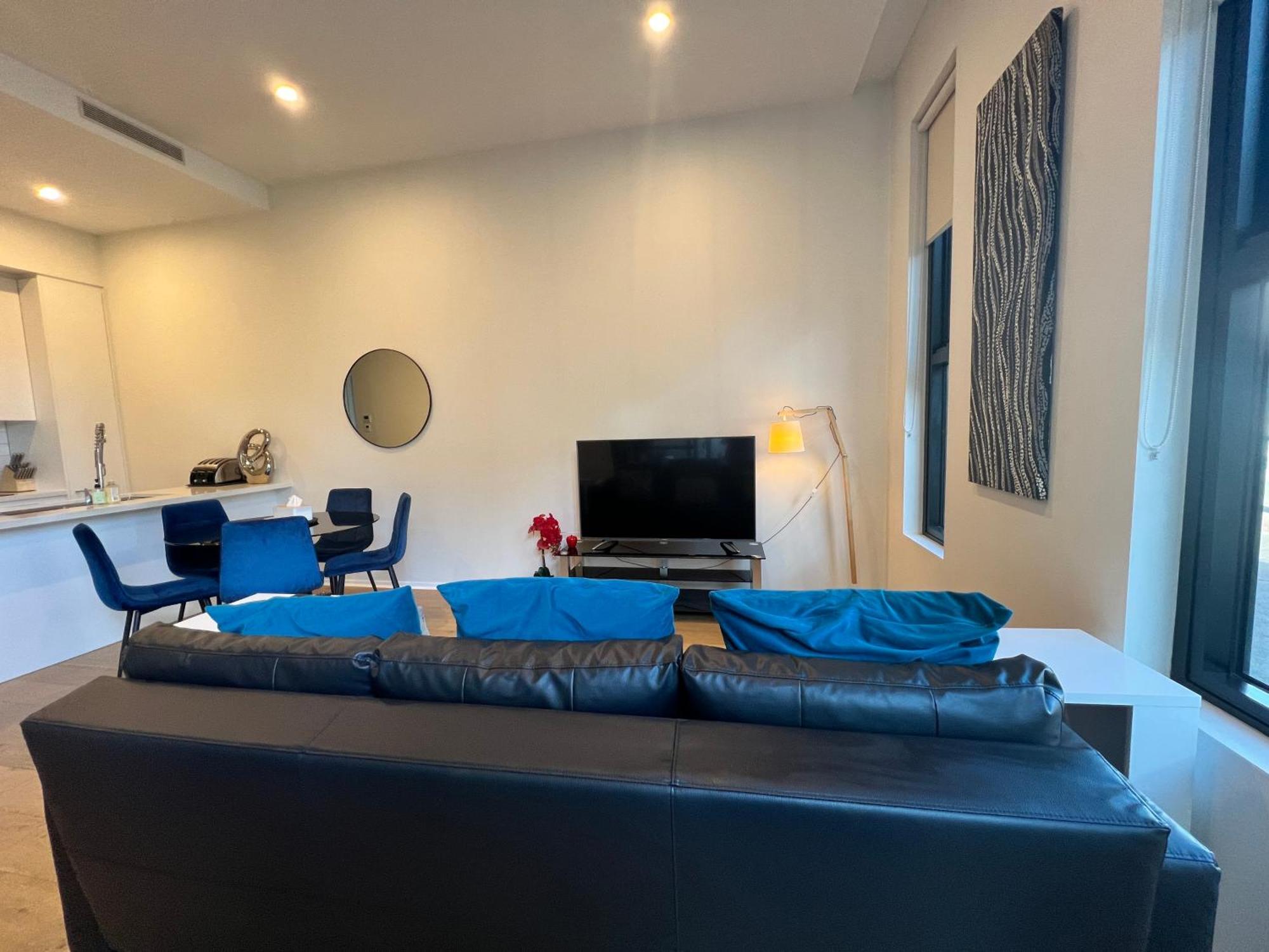 Luxe 2Br Executive Apartment Kingston Pool Parking Wifi Bbq Wine Экстерьер фото